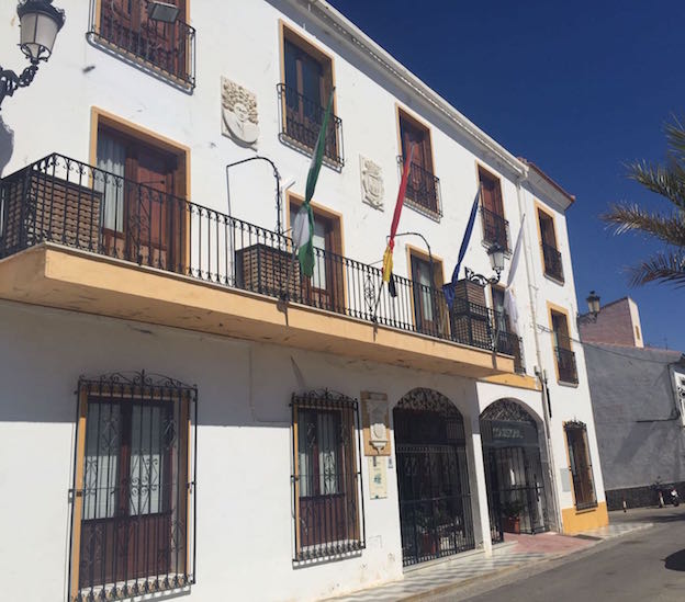 El Defensor del Pueblo visita Olula para recepcionar quejas y consultas